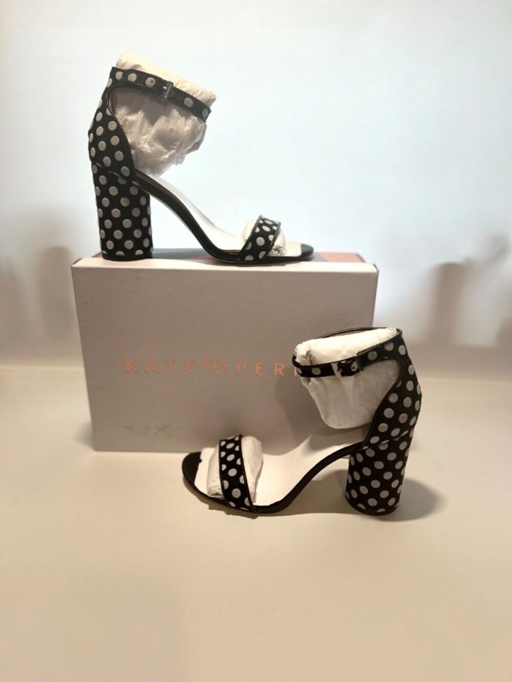 Katy Perry Ankle Strap Healed Sandals The Clara 9.5 NIB - Picture 6 of 6